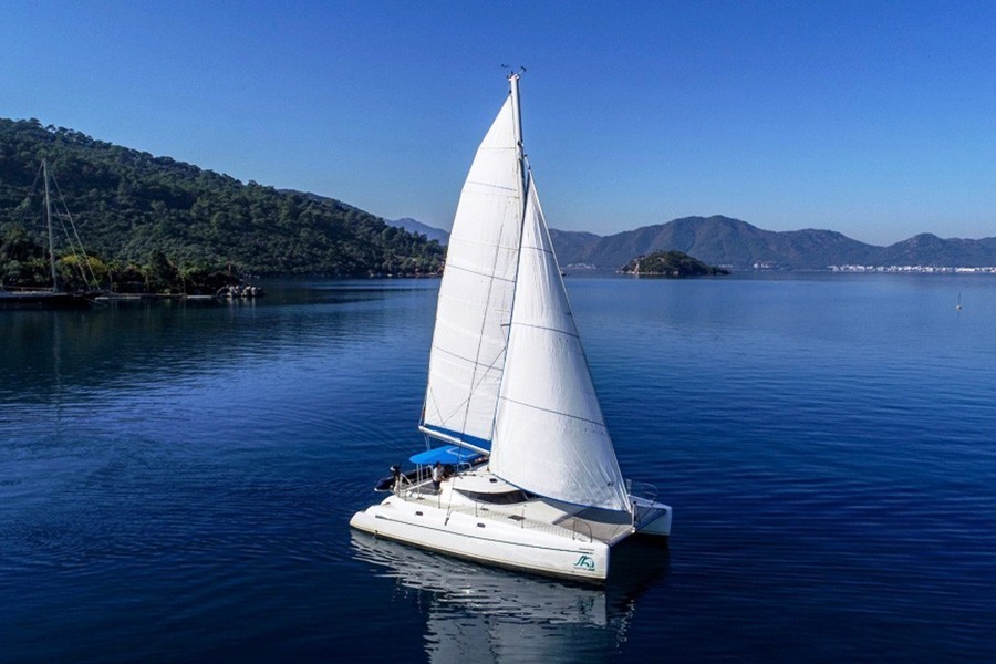 CATAMARAN ANDROMEDA - MARMARIS