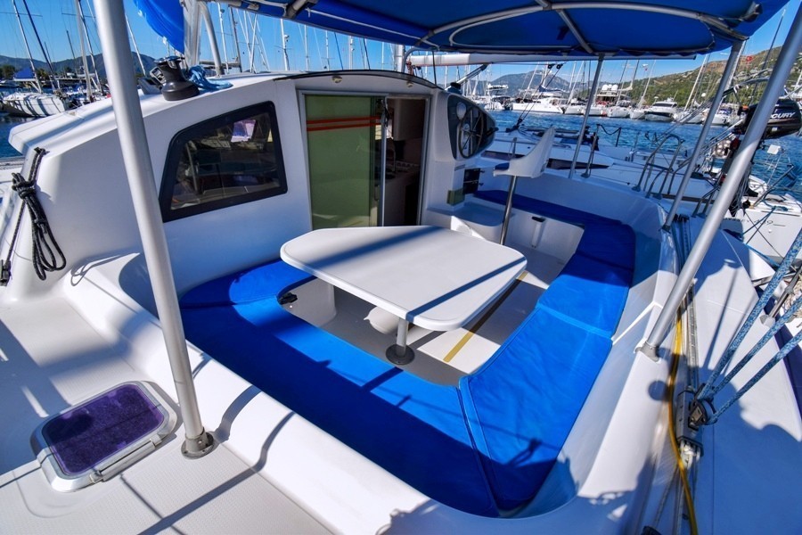 CATAMARAN ANDROMEDA - MARMARIS