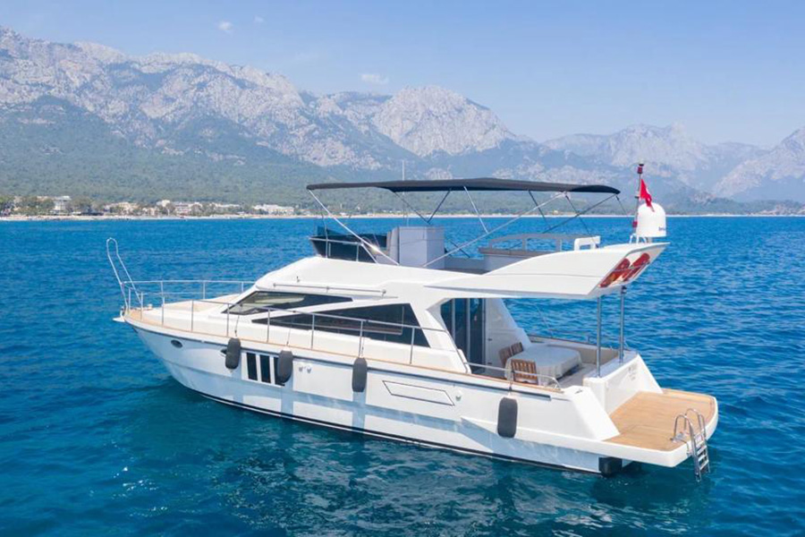 YACHT HOLA - KEMER