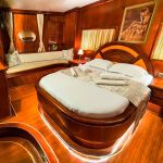 19-Diva-Deniz-Aft-Master-Cabin
